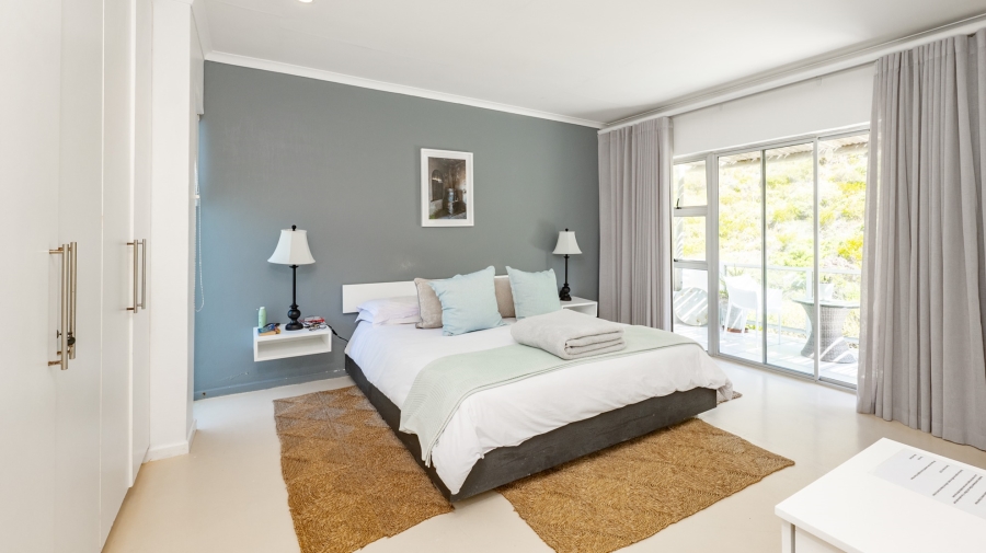 6 Bedroom Property for Sale in Agulhas Western Cape